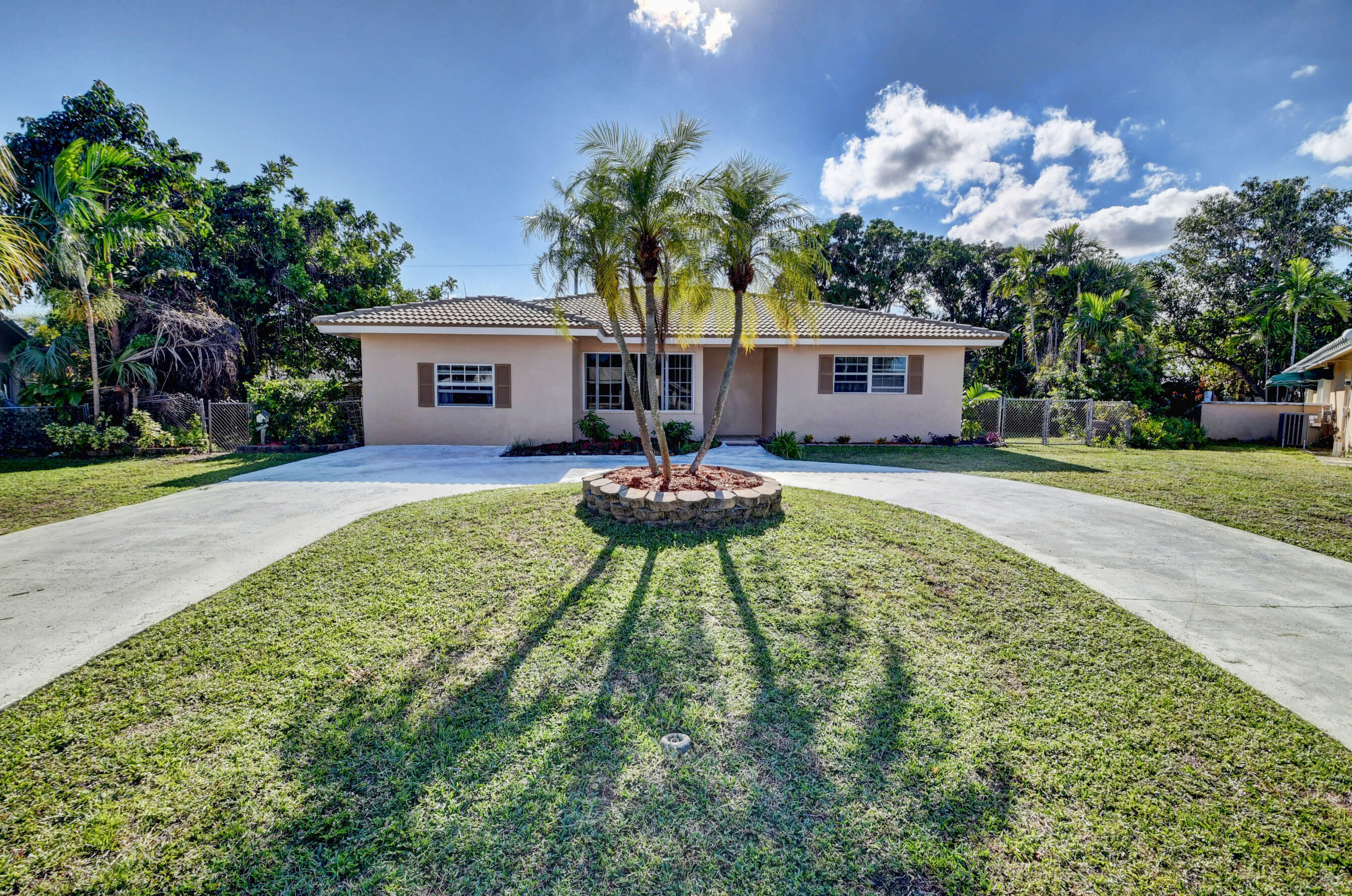 250 Northeast 27th Court Boca Raton, FL 33431 - Photo 1 of 44 01_dsc_7202_3_4_5_6