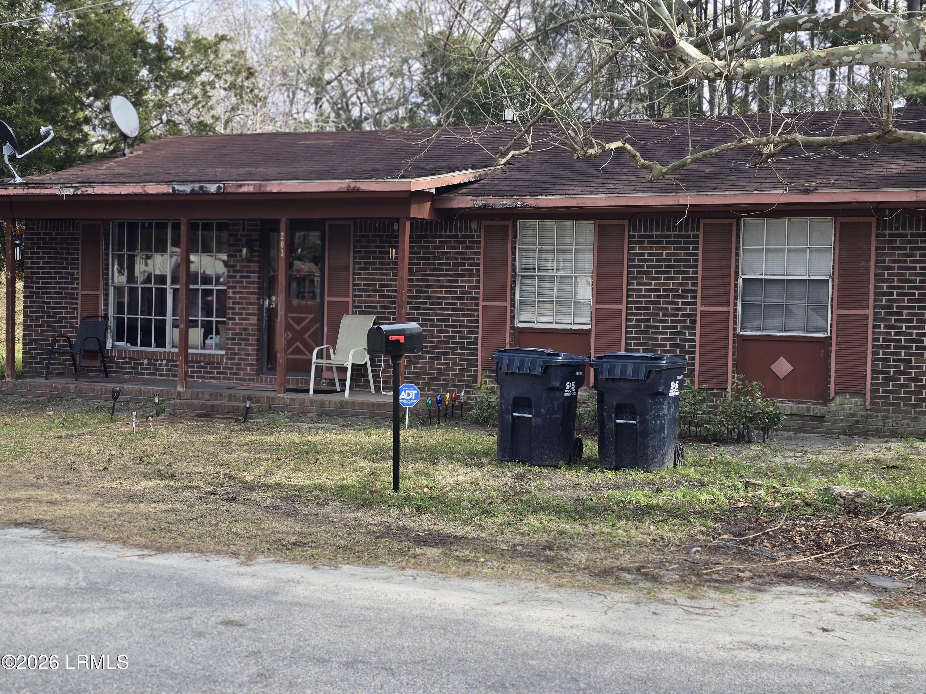 203 Bennicker Lane Hampton, SC 29924 - Photo 1 of 12 20260121_135944