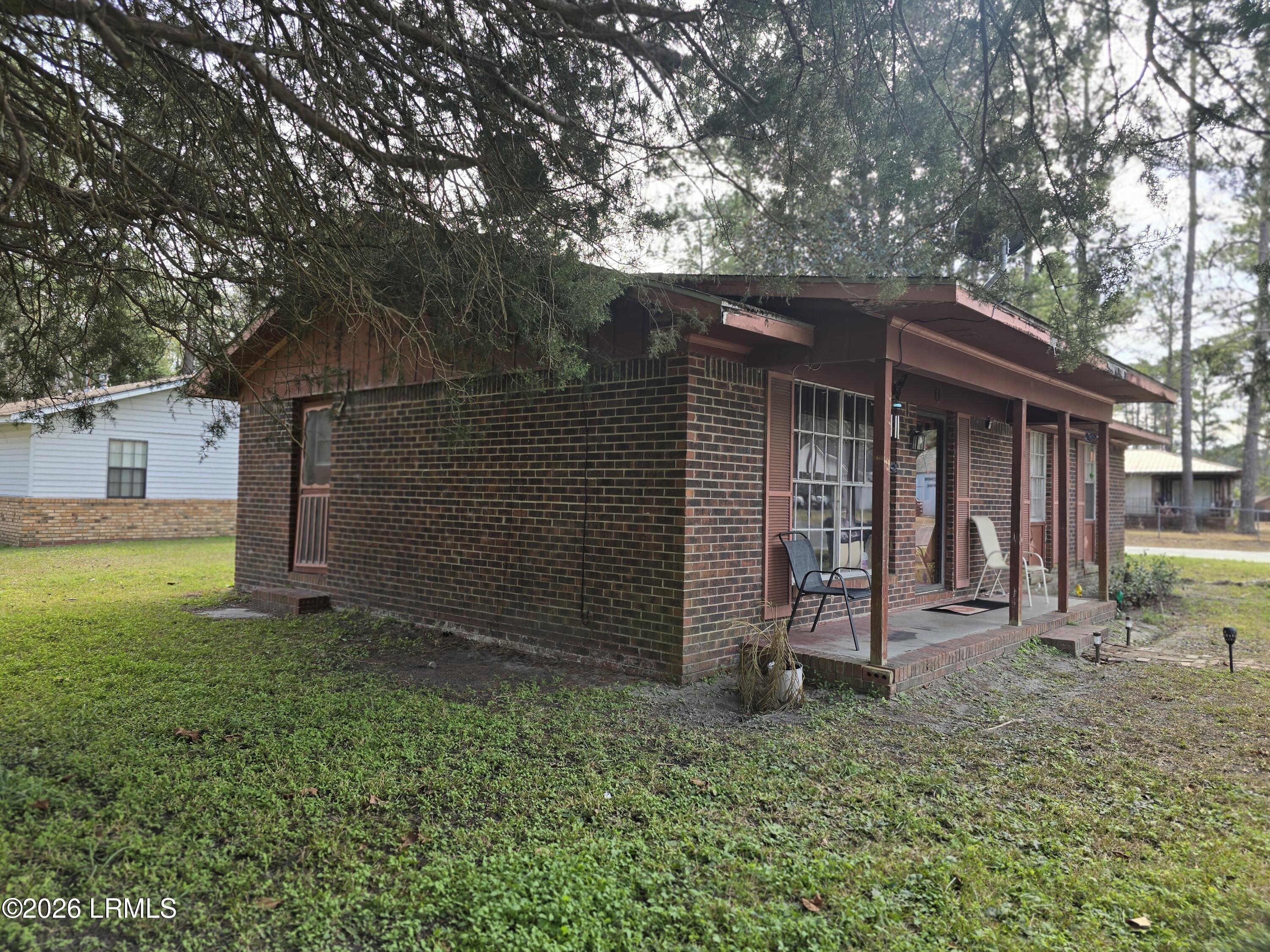 203 Bennicker Lane Hampton, SC 29924 - Photo 3 of 12 20260121_140027