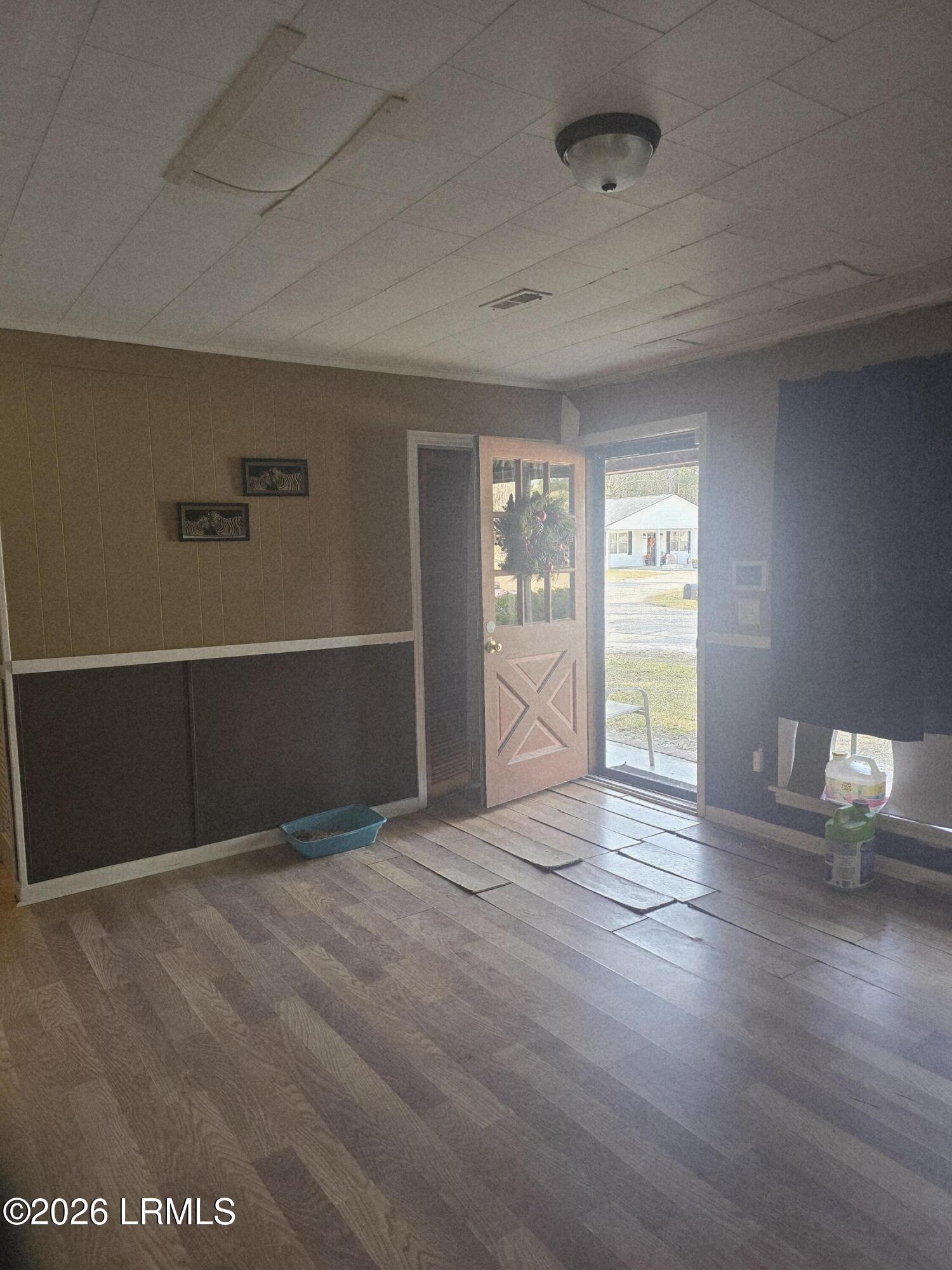 203 Bennicker Lane Hampton, SC 29924 - Photo 4 of 12 20260121_130401