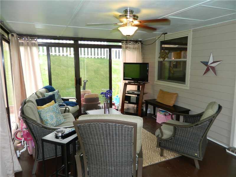 468 Marzolf Road Pittsburgh, PA 15209 - Photo 15 of 18 Sunroom.