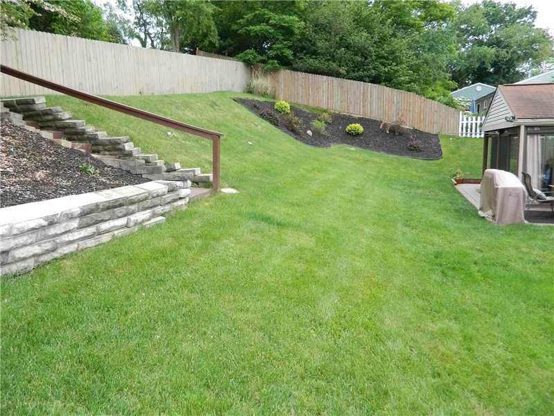 468 Marzolf Road Pittsburgh, PA 15209 - Photo 16 of 18 Yard/Garden.