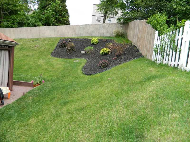468 Marzolf Road Pittsburgh, PA 15209 - Photo 18 of 18 Yard/Garden.