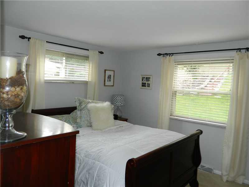 468 Marzolf Road Pittsburgh, PA 15209 - Photo 10 of 18 Master Bedroom.