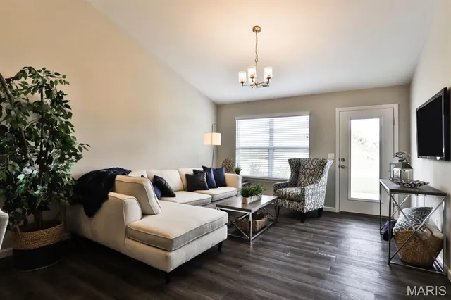 $2,400 | 152 Estes Drive, St. Charles, MO 63304