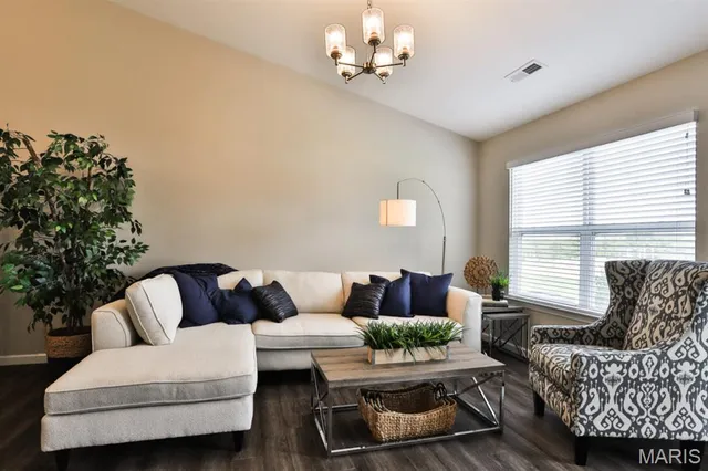 $2,400 | 152 Estes Drive, St. Charles, MO 63304