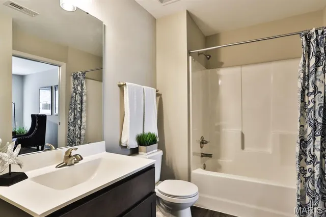 $2,400 | 152 Estes Drive, St. Charles, MO 63304