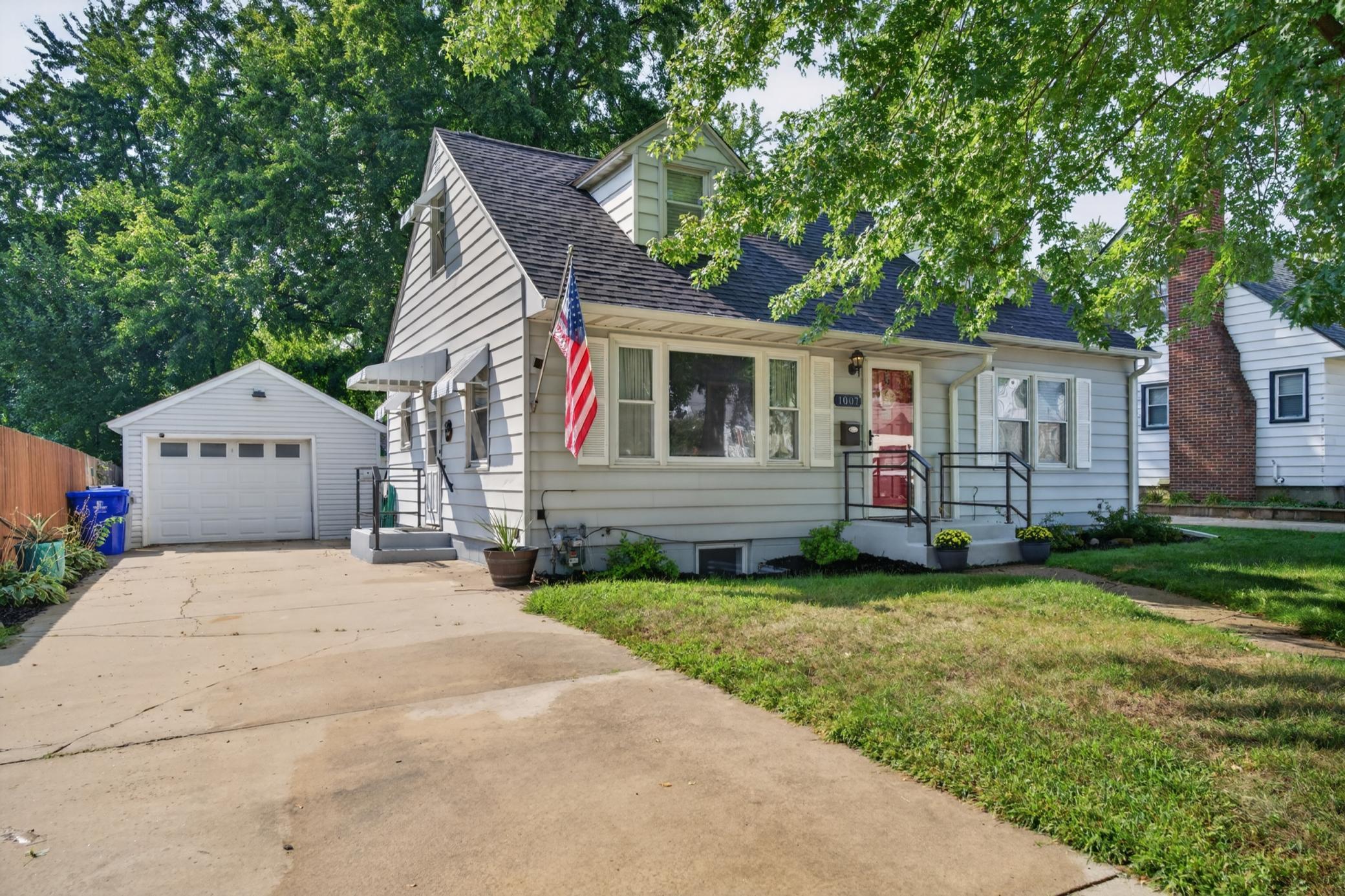 1007 11th Avenue Northeast Rochester, MN 55906 - Photo 1 of 29 Gallery Image 1