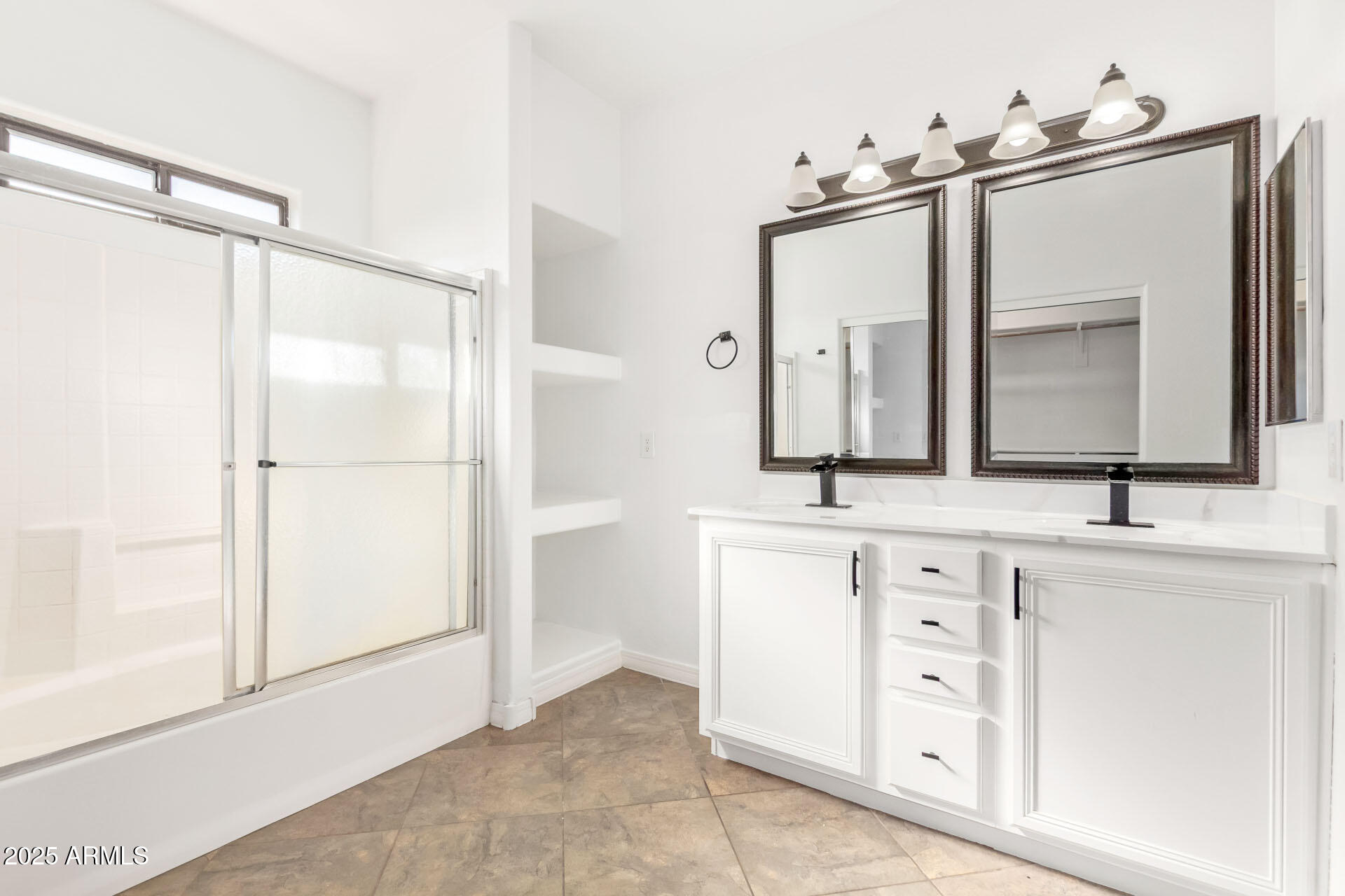 2179 East Cochise Avenue Apache Junction, AZ 85119 - Photo 18 of 46 Master Bath