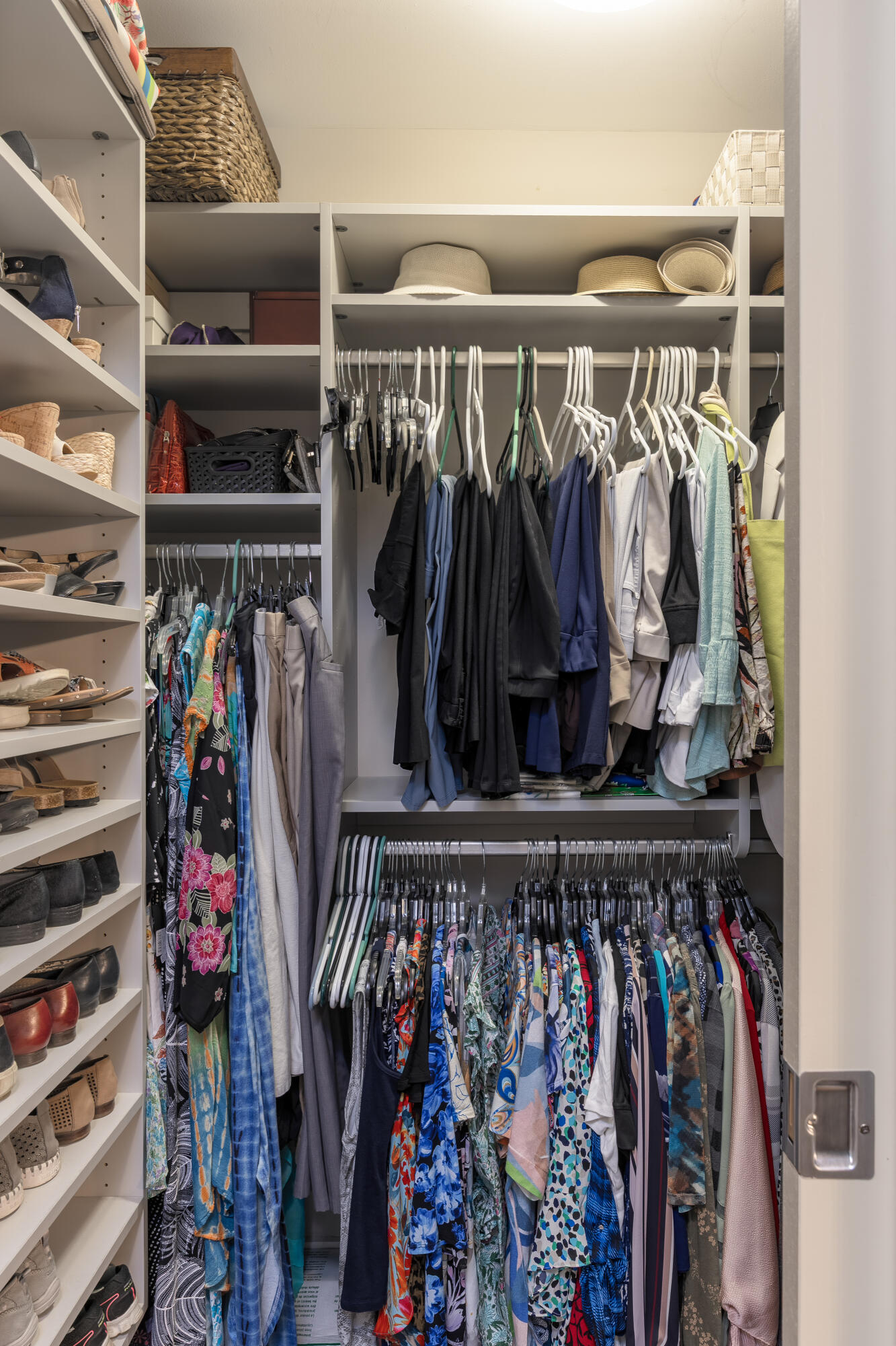 200 Manufacturers Road, Unit 629 Chattanooga, TN 37405 - Photo 15 of 34 Custom Closet