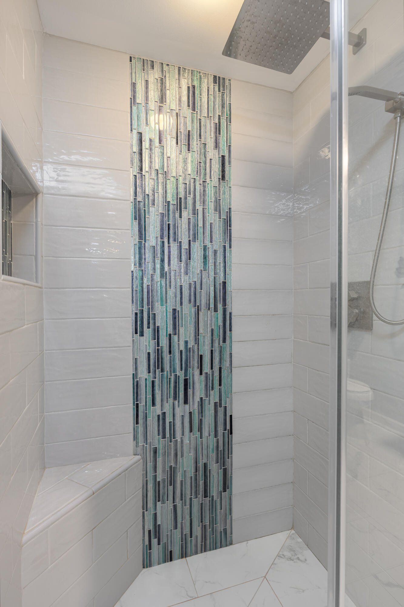 200 Manufacturers Road, Unit 629 Chattanooga, TN 37405 - Photo 22 of 34 Upgraded Shower