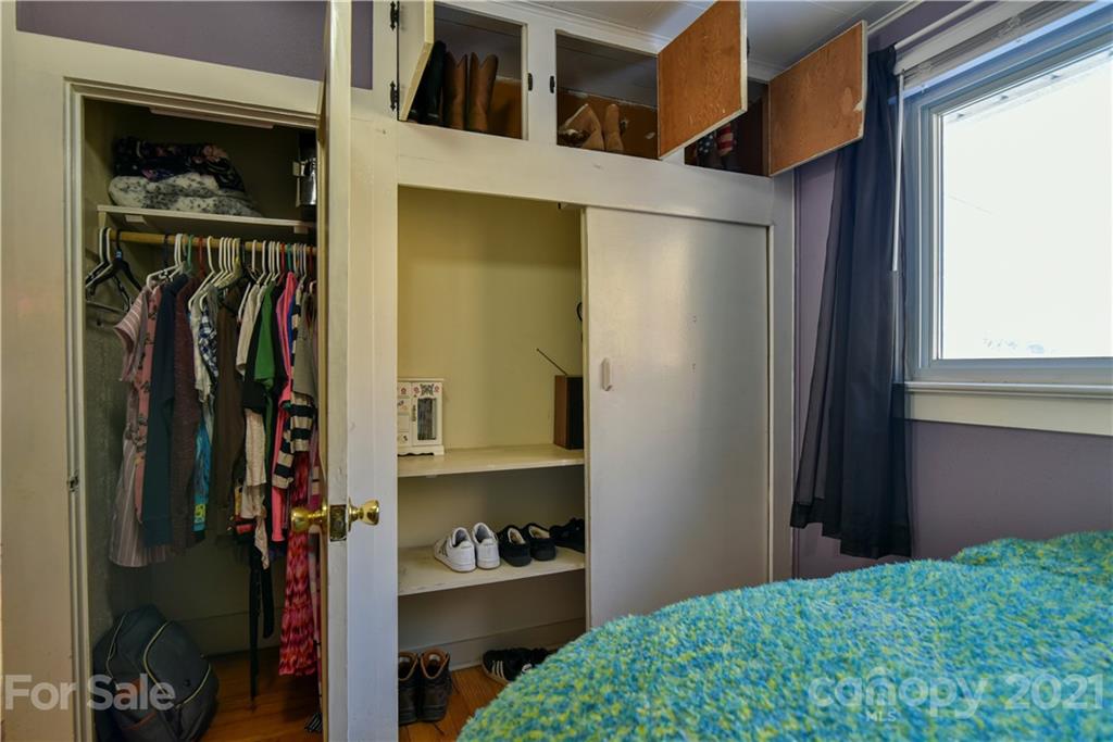 445 Raccoon Road Waynesville, NC 28786 - Photo 19 of 37 Gallery Image 19