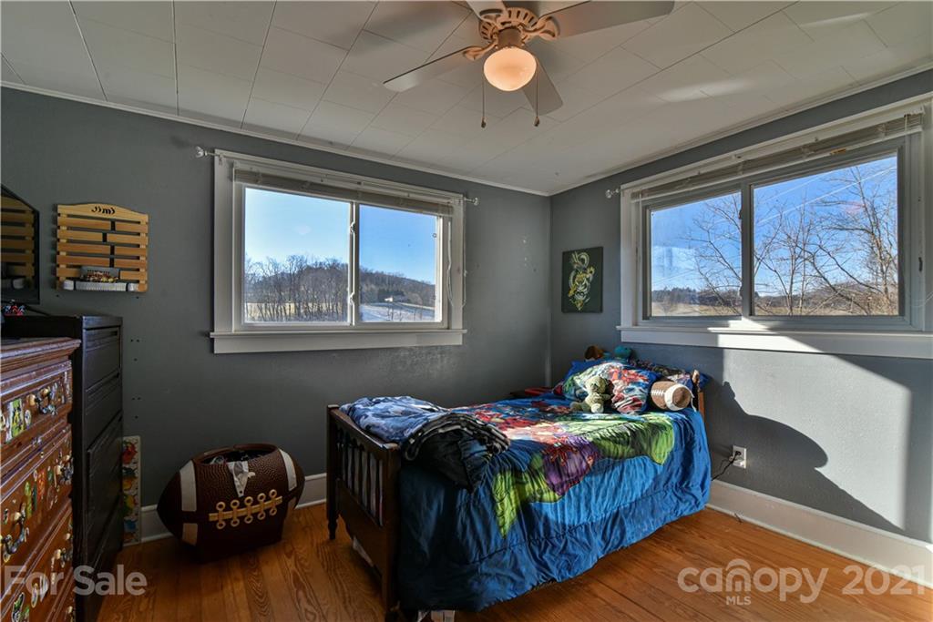 445 Raccoon Road Waynesville, NC 28786 - Photo 21 of 37 Gallery Image 21