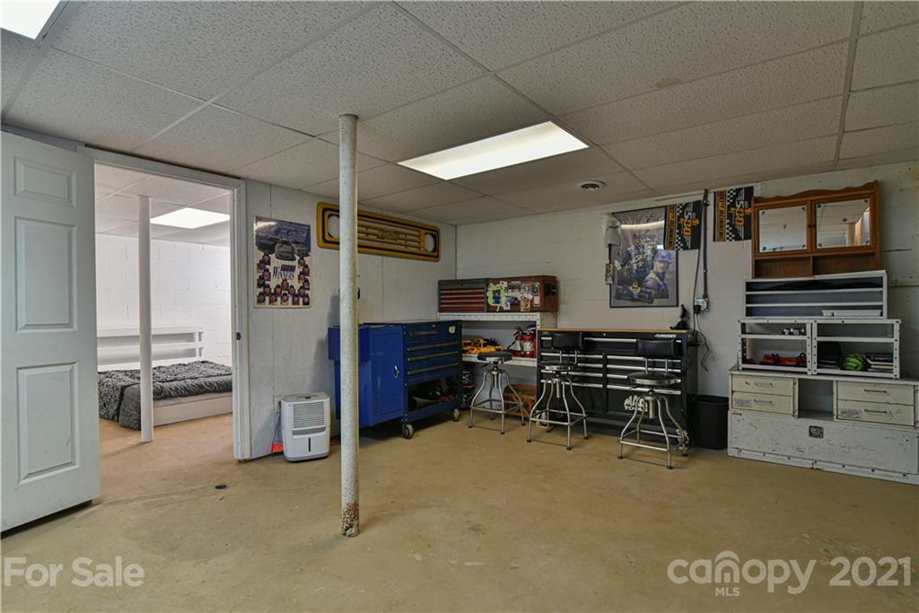 445 Raccoon Road Waynesville, NC 28786 - Photo 26 of 37 Gallery Image 26