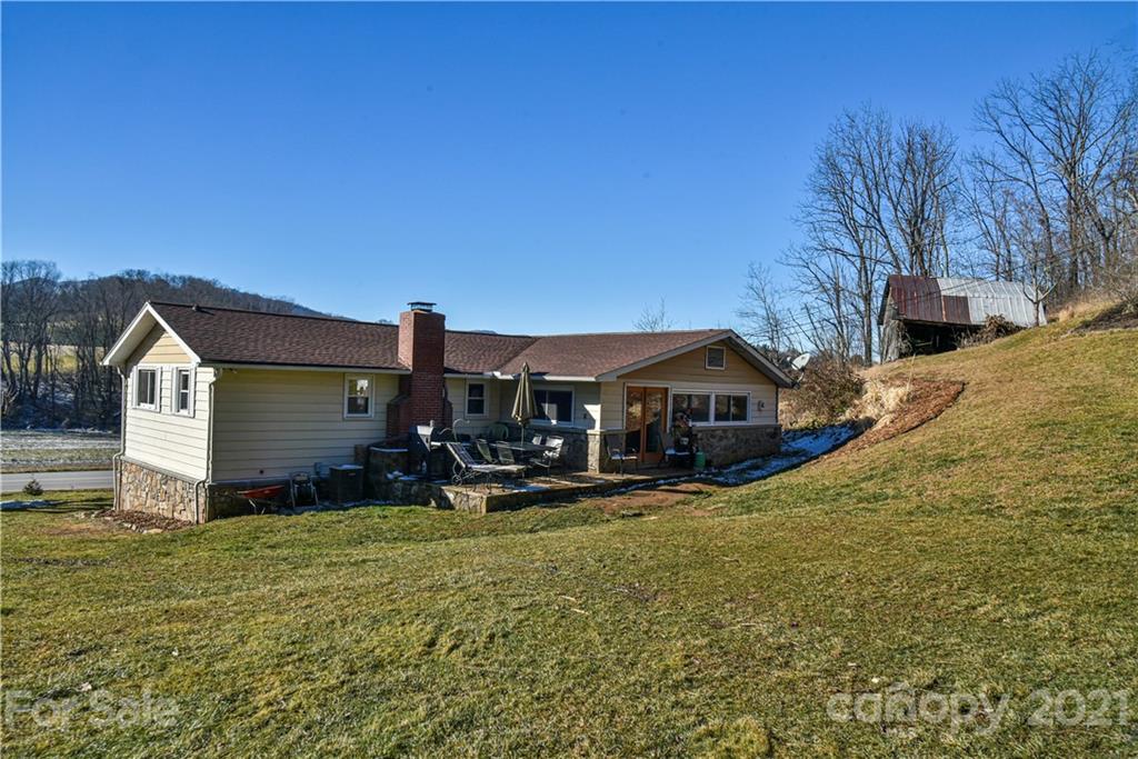 445 Raccoon Road Waynesville, NC 28786 - Photo 31 of 37 Gallery Image 31