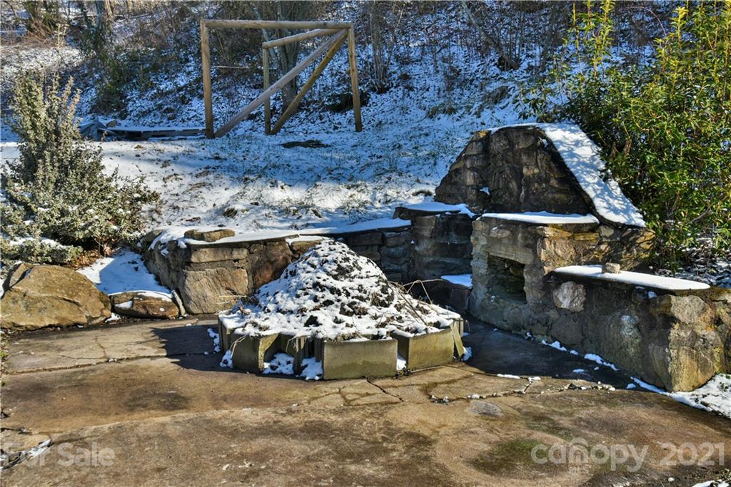 445 Raccoon Road Waynesville, NC 28786 - Photo 35 of 37 Gallery Image 35