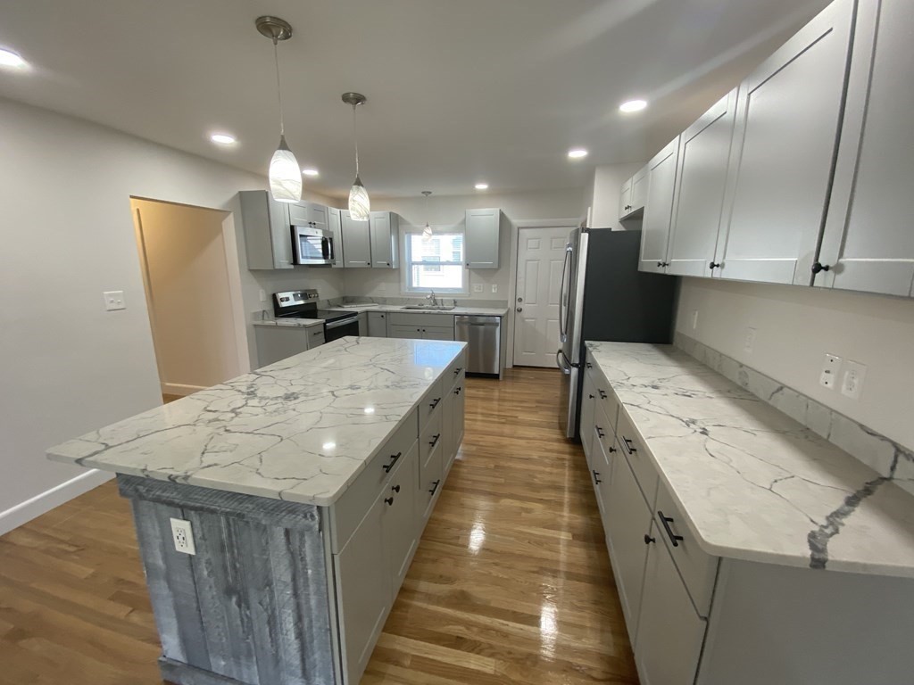137 Main Street Waltham, MA 02453 - Photo 10 of 38