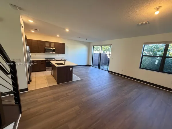 $3,600 | 9143 Northwest 161st Street, Unit 9143, Miami Lakes, FL 33018