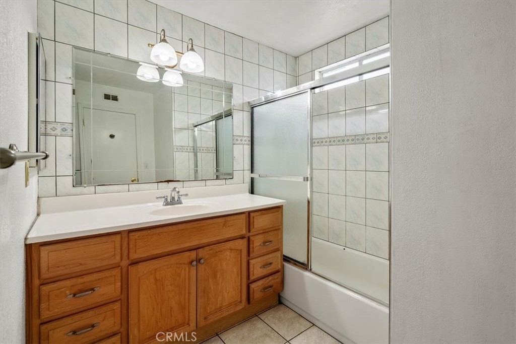 21403 Catskill Avenue Carson, CA 90745 - Photo 16 of 26