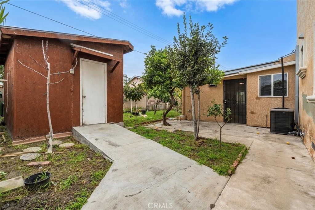 21403 Catskill Avenue Carson, CA 90745 - Photo 22 of 26