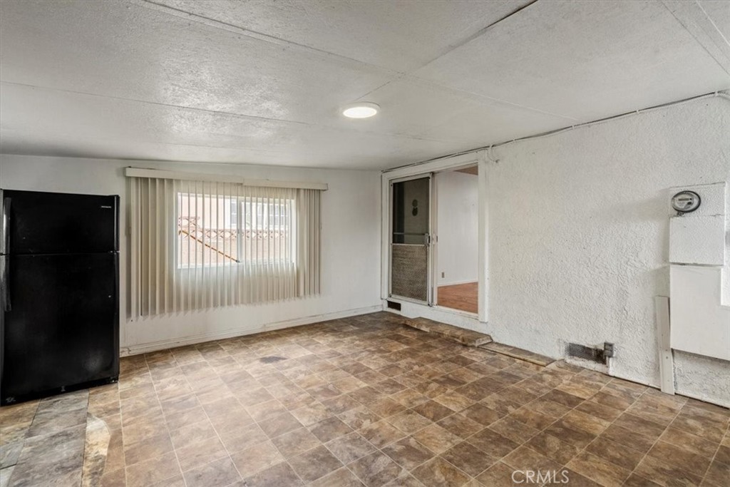 21403 Catskill Avenue Carson, CA 90745 - Photo 9 of 26