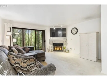 $275,000 | 4000 Carman Drive, Unit E68, Lake Oswego, OR 97035