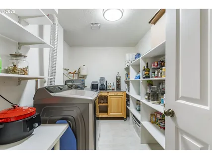 $275,000 | 4000 Carman Drive, Unit E68, Lake Oswego, OR 97035