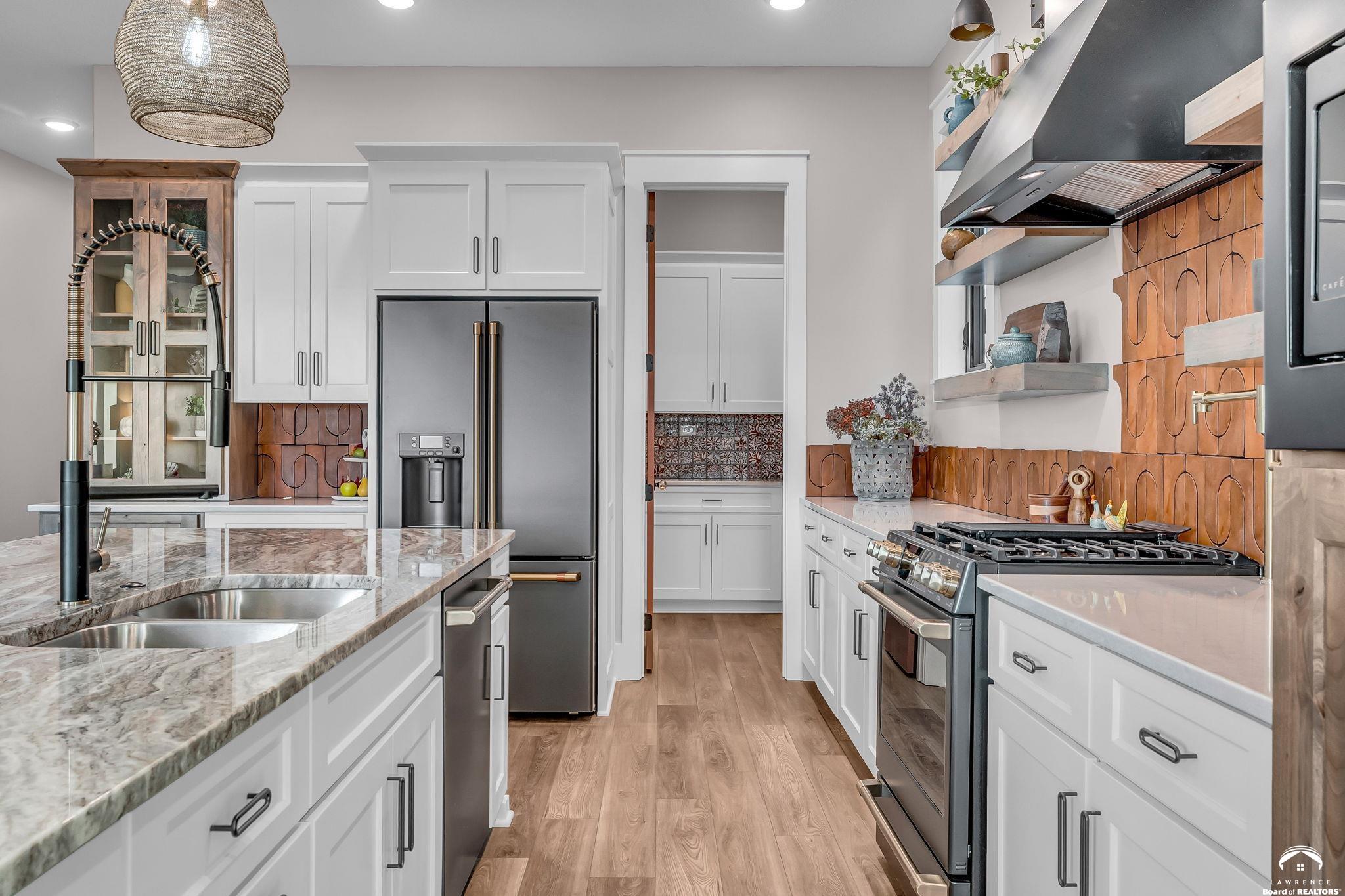 5701 Johnson Drive Lawrence, KS 66049 - Photo 12 of 55