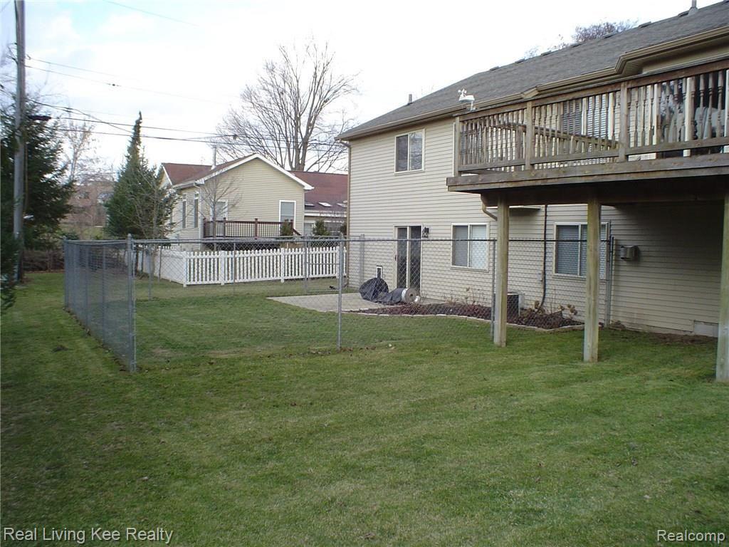 536 Curzon Road Rochester Hills, MI 48307 - Photo 3 of 17