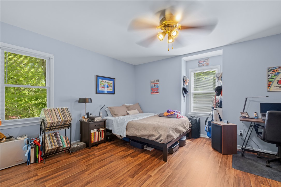 119 Clemson Street, Unit 3 AND 4 Clemson, SC 29631 - Photo 31 of 42 Spacious bedroom 1