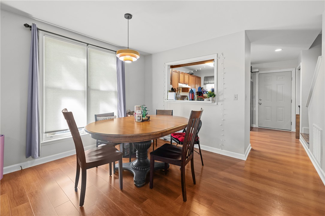 119 Clemson Street, Unit 3 AND 4 Clemson, SC 29631 - Photo 7 of 42 Designated dining area