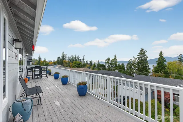 $999,000 | 3406 West 2nd Street, Anacortes, WA 98221