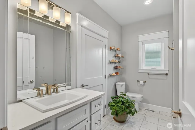 $999,000 | 3406 West 2nd Street, Anacortes, WA 98221