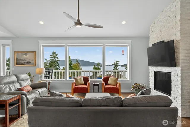 $999,000 | 3406 West 2nd Street, Anacortes, WA 98221