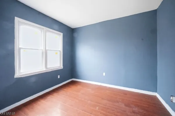 $2,600 | 375 6th Avenue West, Unit 1, Newark, NJ 07107