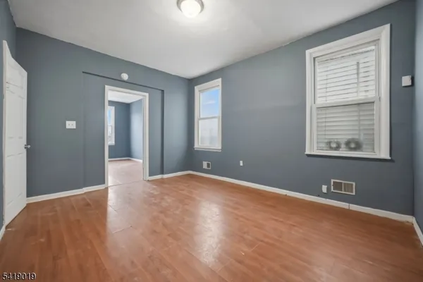 $2,600 | 375 6th Avenue West, Unit 1, Newark, NJ 07107