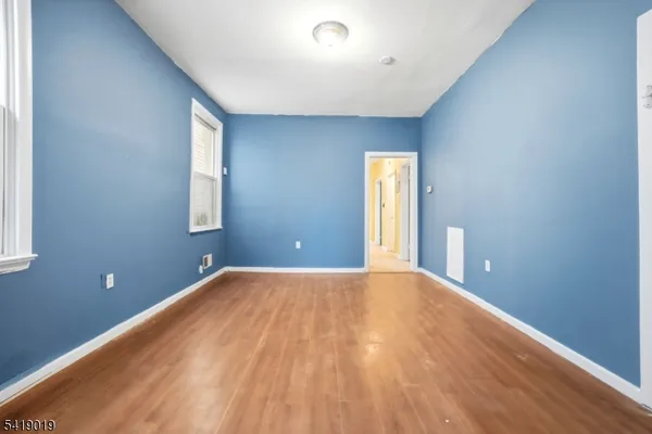$2,600 | 375 6th Avenue West, Unit 1, Newark, NJ 07107