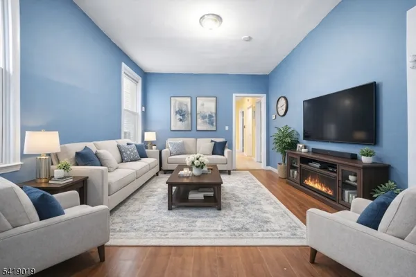 $2,600 | 375 6th Avenue West, Unit 1, Newark, NJ 07107