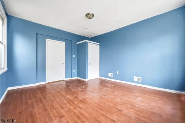 $2,600 | 375 6th Avenue West, Unit 1, Newark, NJ 07107