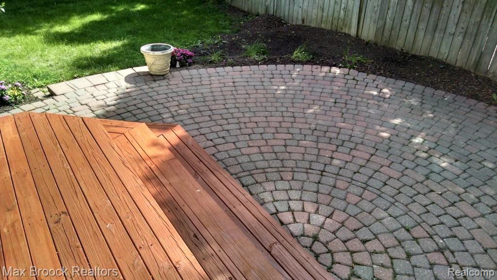 1524 Villa Road Birmingham, MI 48009 - Photo 4 of 32