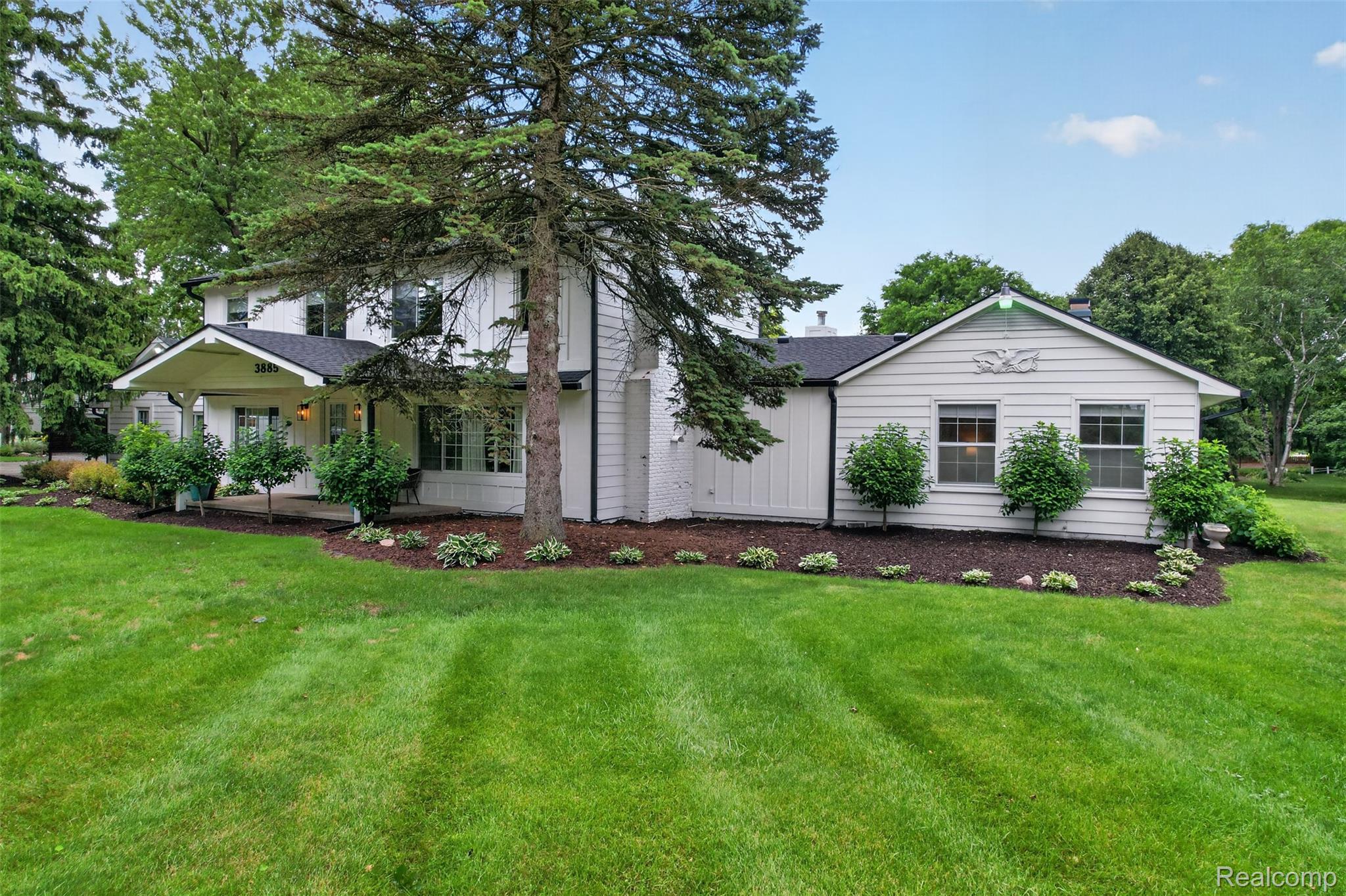 3885 Quarton Road Bloomfield Hills, MI 48302 - Photo 2 of 49 DJI_0149.jpg