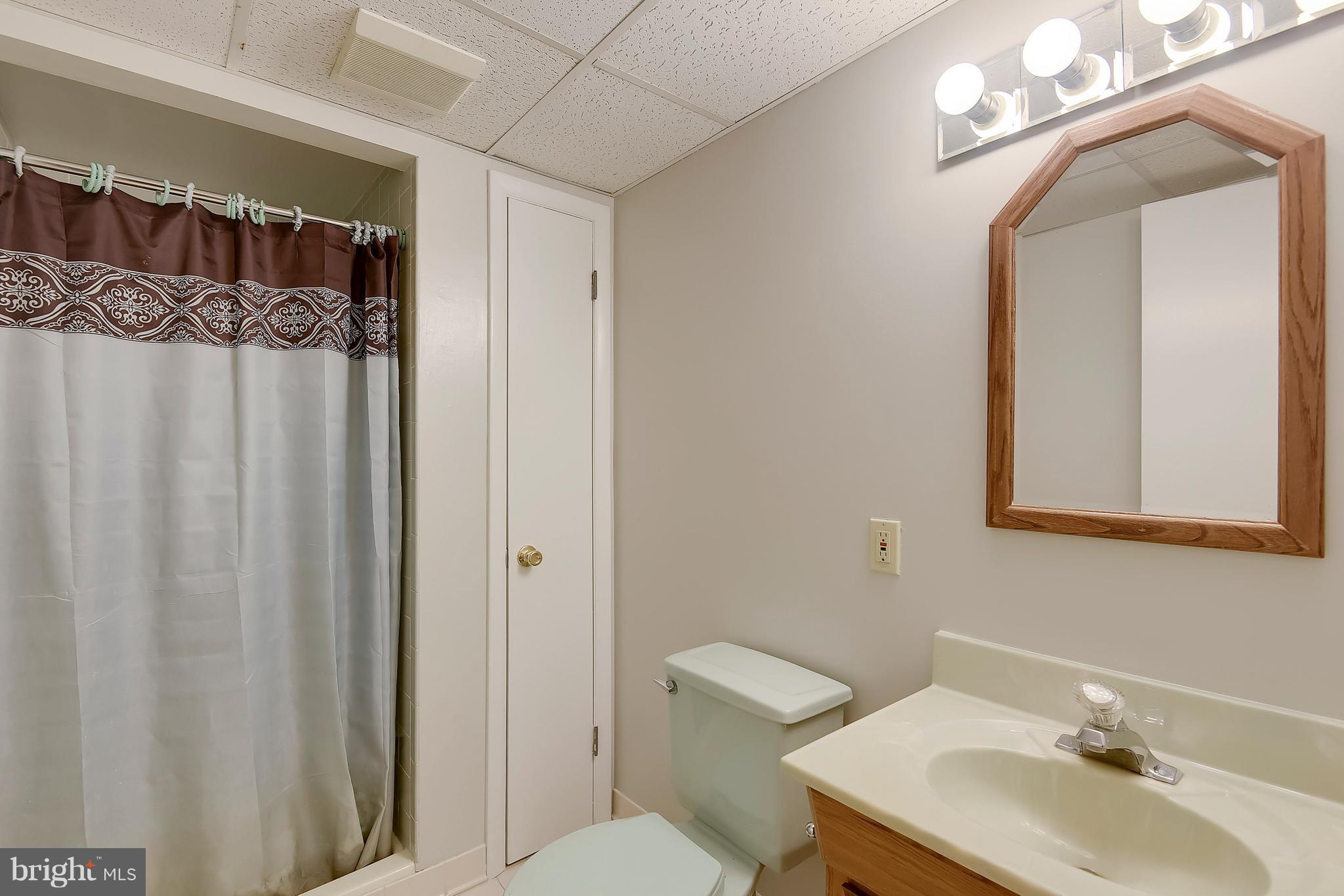214 St Lawrence Drive Silver Spring, MD 20901 - Photo 20 of 30 LL Bath