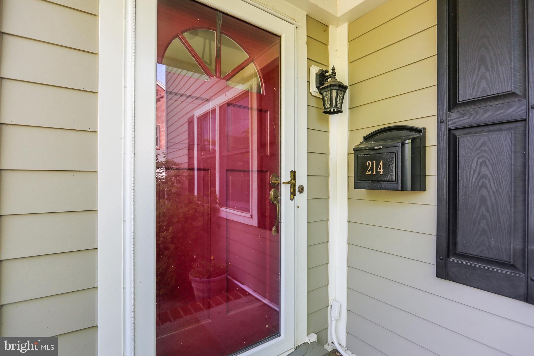 214 St Lawrence Drive Silver Spring, MD 20901 - Photo 3 of 30 Exterior (Front)