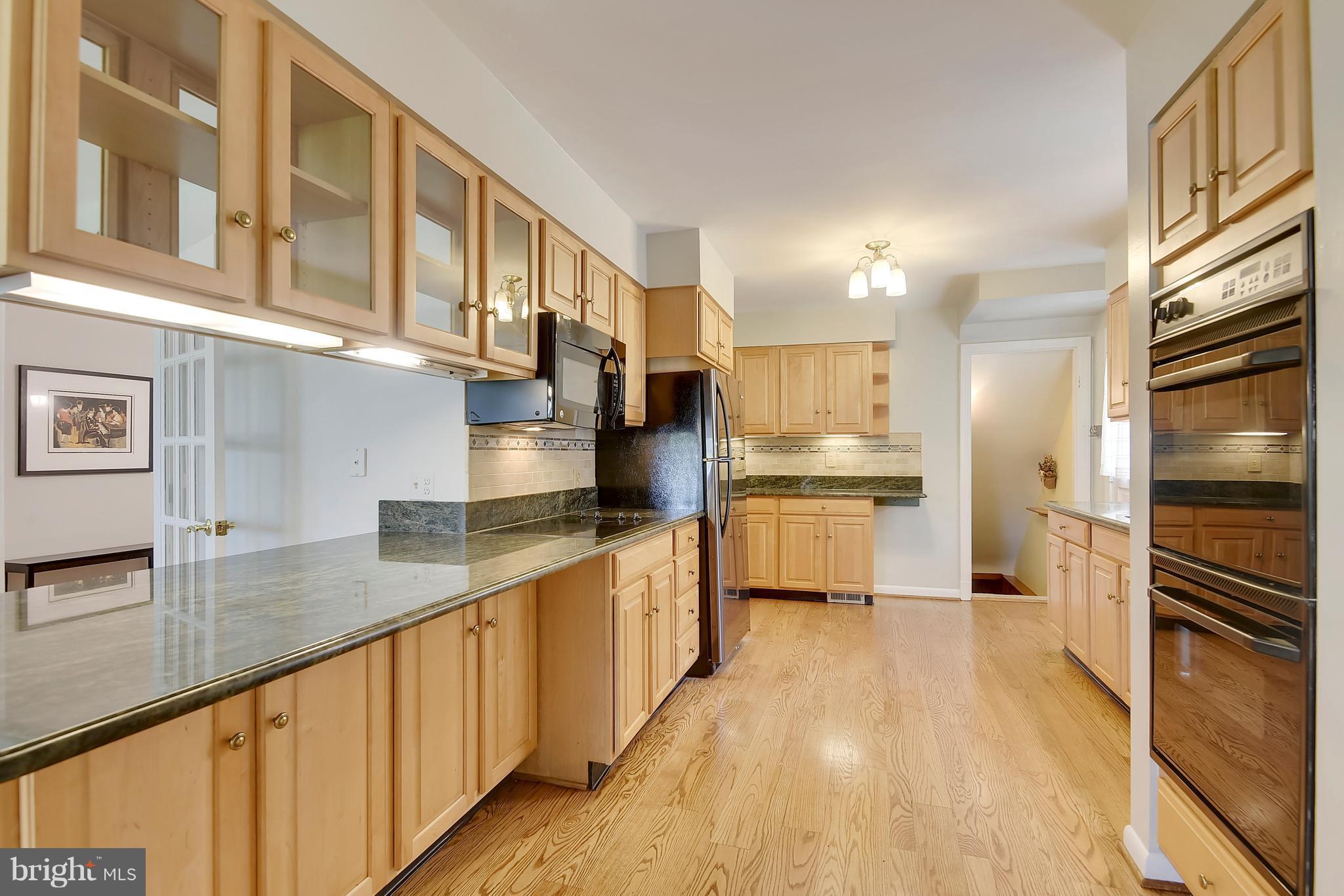 214 St Lawrence Drive Silver Spring, MD 20901 - Photo 10 of 30 Kitchen