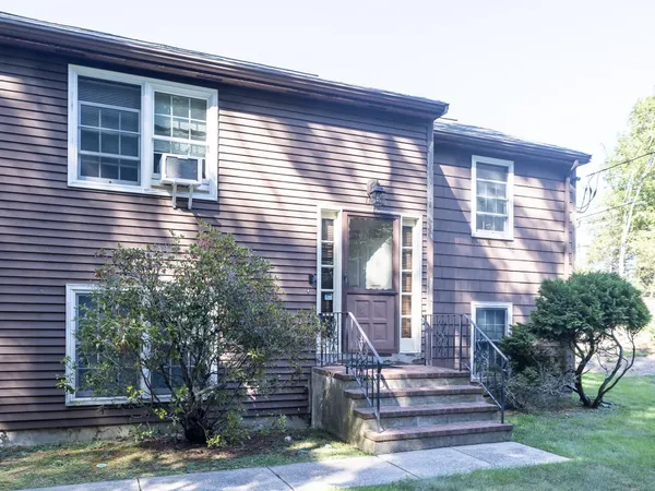 $1,375,000 | 1187 South Street, Needham, MA 02492