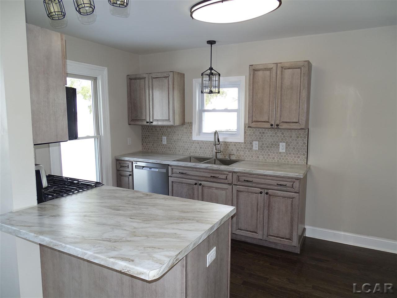 4613 Academy Road Adrian, MI 49221 - Photo 10 of 33 50063570-9.JPG