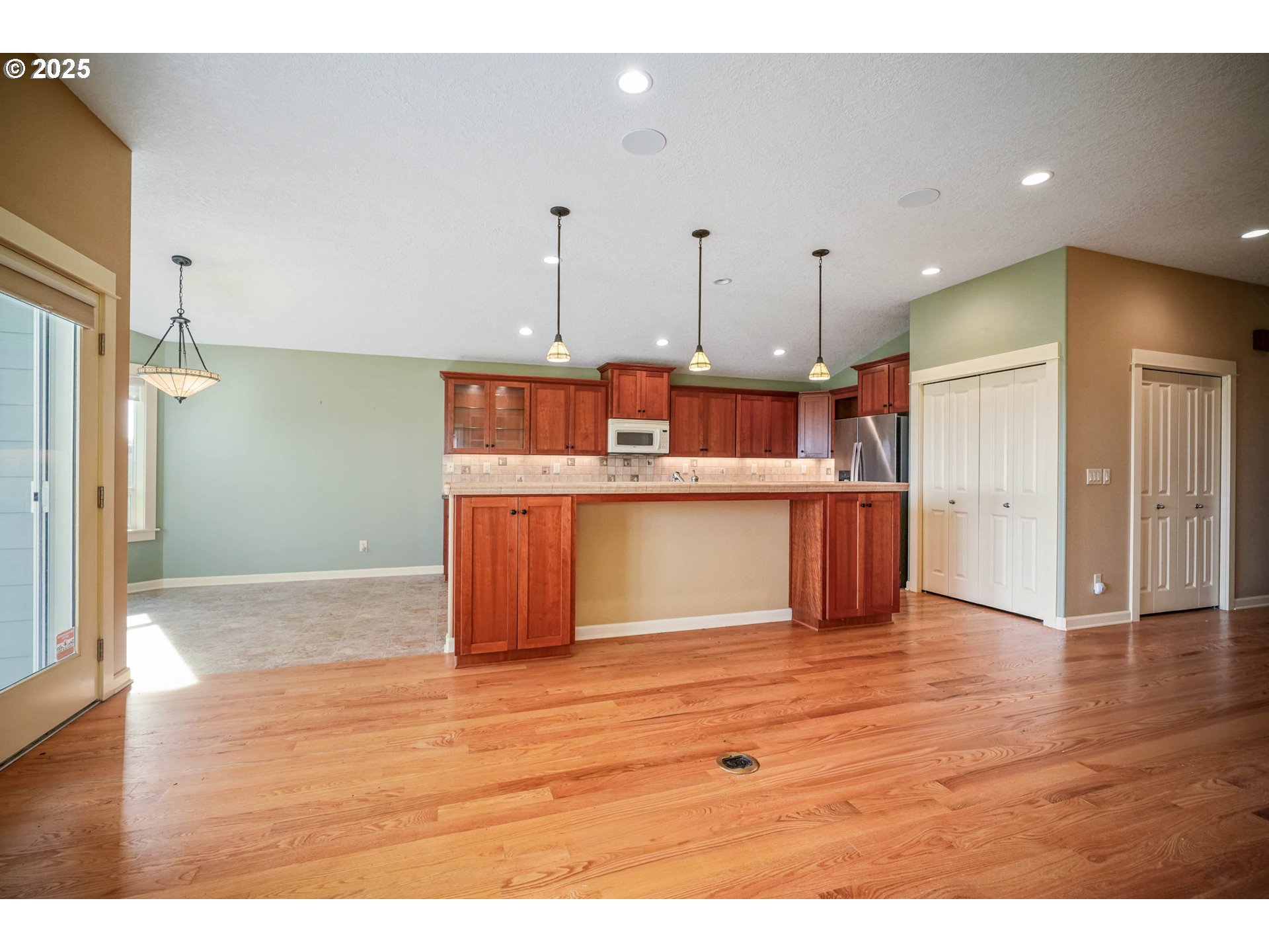 736 Southeast St Andrews Lane Dallas, OR 97338 - Photo 19 of 35 a view of kitchen with wooden floor