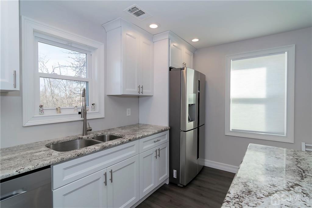 69 Old Amboy Road Old Bridge, NJ 08857 - Photo 8 of 24 Gallery Image 8