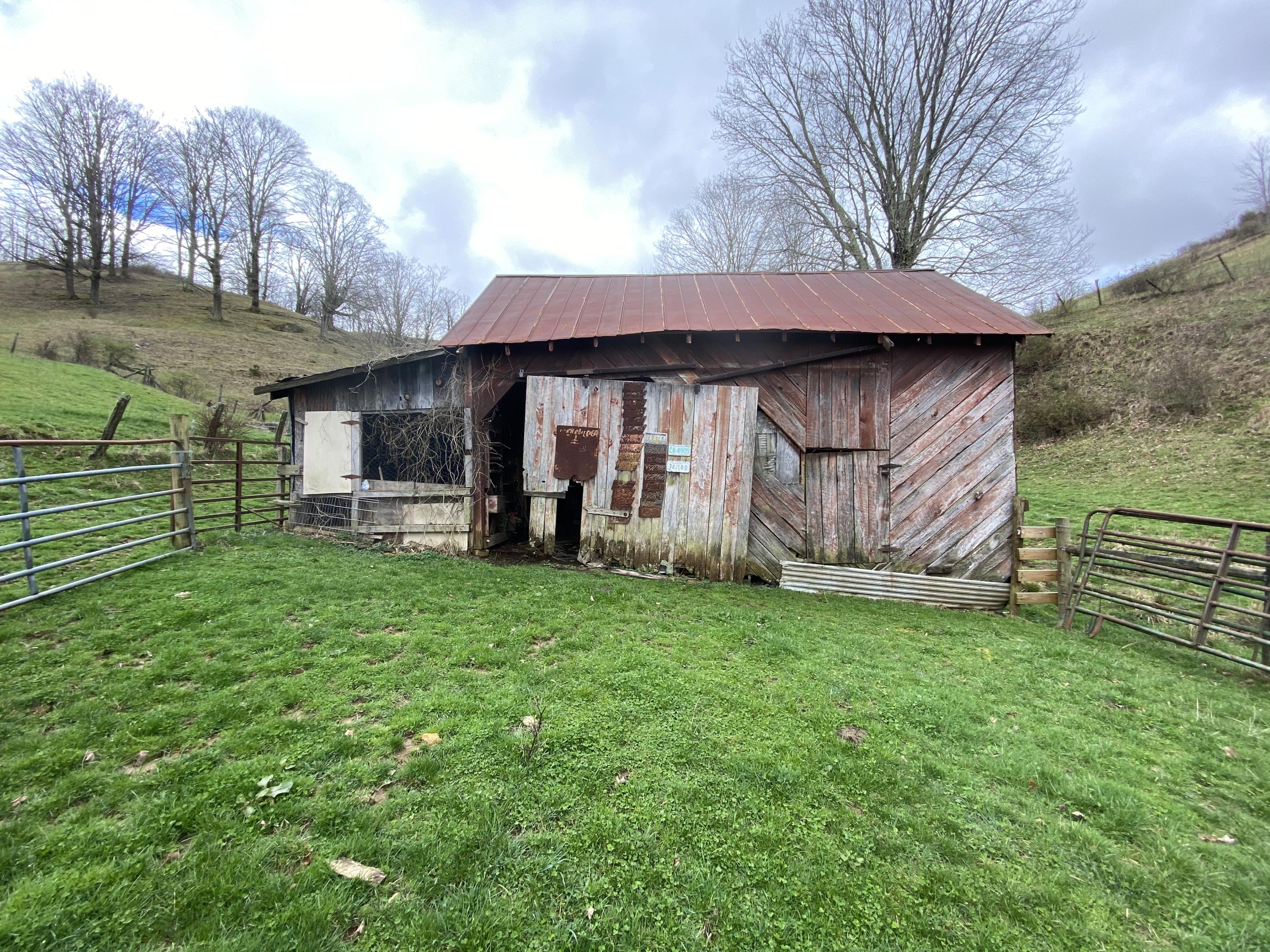 982 Buttermilk Road Trade, TN 37691 - Photo 24 of 50 Photo Mar 25, 1 43 31 PM