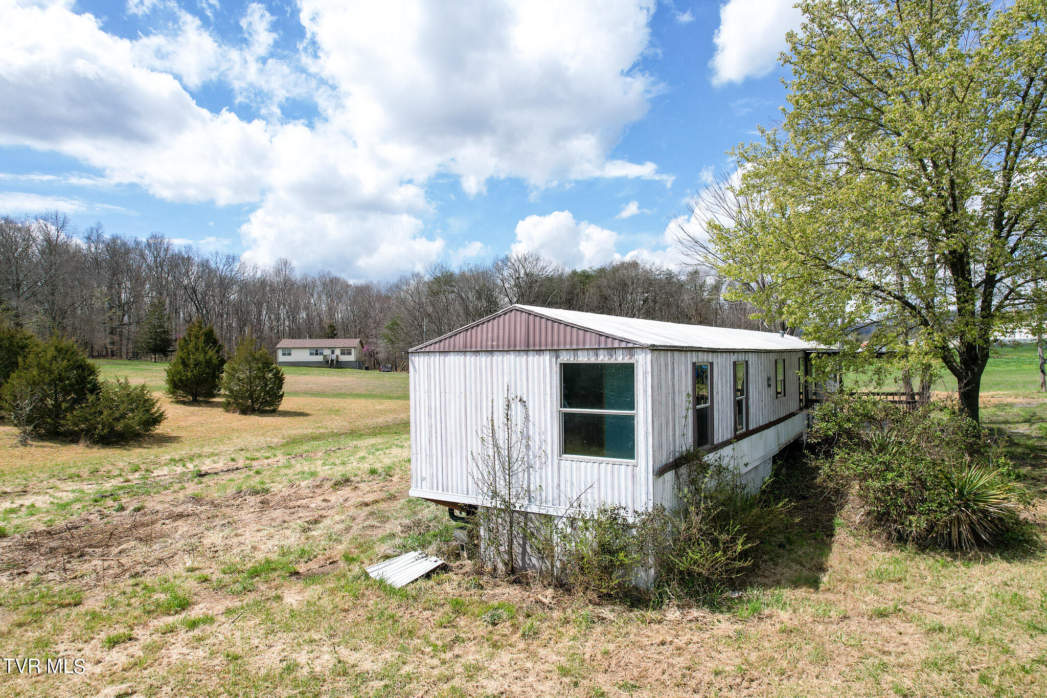 475 Oak Hills Road, Unit 7 Mosheim, TN 37818 - Photo 8 of 25 DJI_0456
